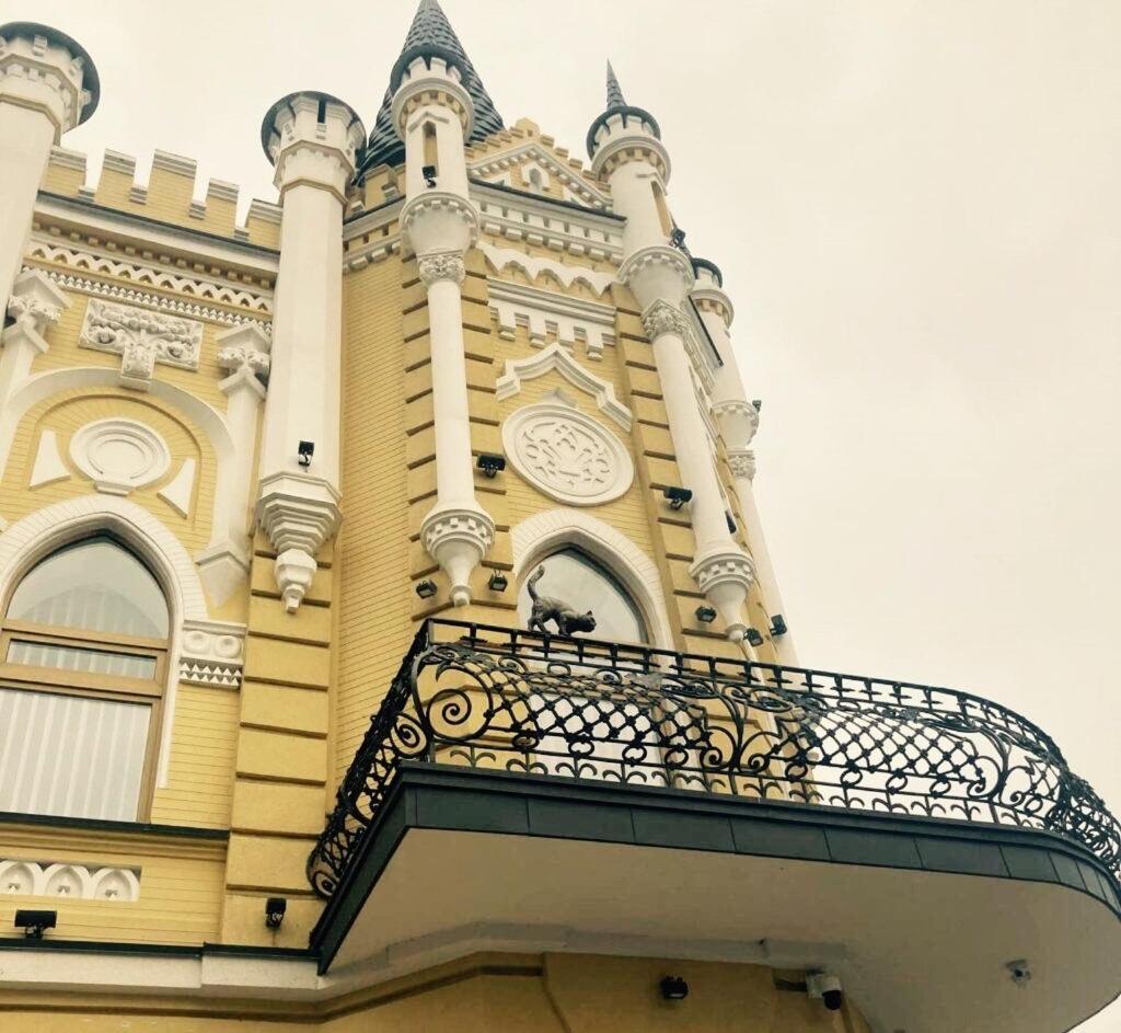 Новая Красивая Квартира. Tcherkássi Exterior foto